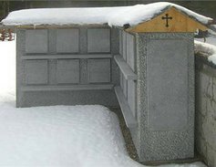 Betonwerk Sprenger Urnenwand aus Beton 2