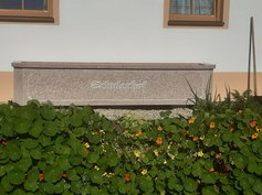 Betonwerk Sprenger Wassertröge aus Beton 1