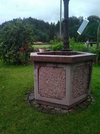 Betonwerk Sprenger Brunnen und Wassertröge aus Beton 2